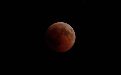 Eclipse solar visto desde Nicosia, capital de Chipre.