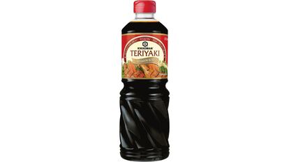 Botella de salsa teriyaki Kikkoman, de 975 ml.