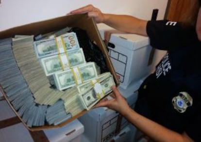 EE UU decomisó al narco mexicano 65 millones de dólares en tiendas de Los Ángeles