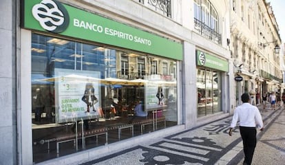 Una sucursal del banco Banco Espirito Santo en Lisboa. 