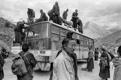 Monjes que viven en el monasterio de Ki (Spiti, India) después de la iniciación de la 'kalachakra' de dos semanas del Dalai Lama. Agosto de 2000
