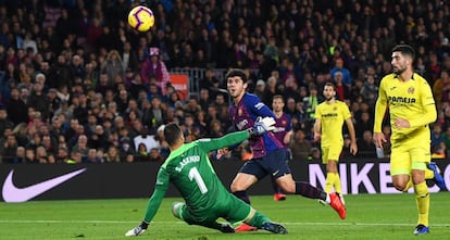 Aleñá marca gol al Villarreal, en un duelo de esta temporada.