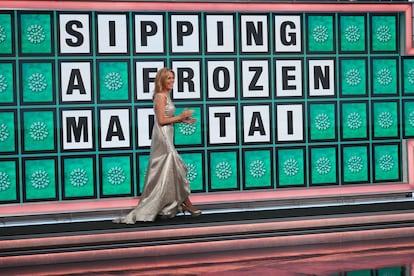 Vanna White, en un panel de 'La ruleta de la suerte' de EE UU en octubre de 2022.