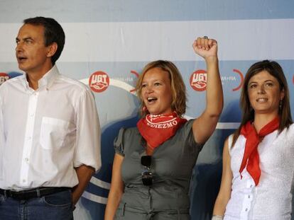 Zapatero, en la fiesta de Rodiezmo de 2009, la última a la que asistió, junto a Leire Pajín y Bibiana Aido