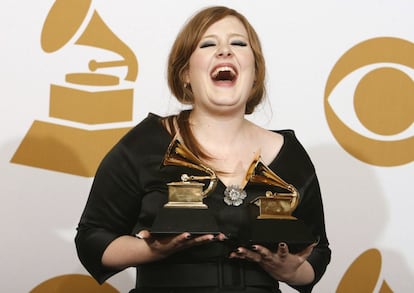 Adele ganó dos Grammy a Mejor Artista Nuevo y Mejor Interpretación Vocal Pop Femenina por 'Chasing Pavements', tan solo un año después de hacerse famosa a nivel internacional.