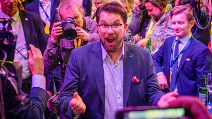 Jimmie Akesson celebraba el resultado electoral, la madrugada del lunes en un hotel de Estocolmo.