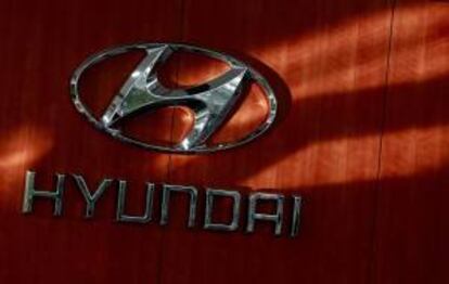 Fotografía de archivo donde se ve el logo de la compañía surcoreana Hyundai Motors. EFE/Archivo