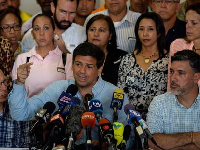 El opositor Carlos Ocariz, en Caracas, en una conferencia de prensa.