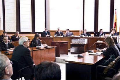 Josep Borrell, en un momento de su declaración en la Audiencia de Barcelona.