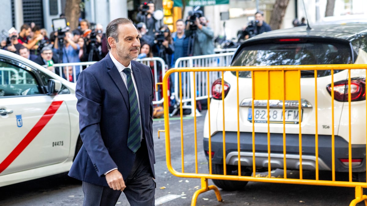 El Supremo mantiene a Ábalos y Koldo García en prisión por el riesgo de fuga