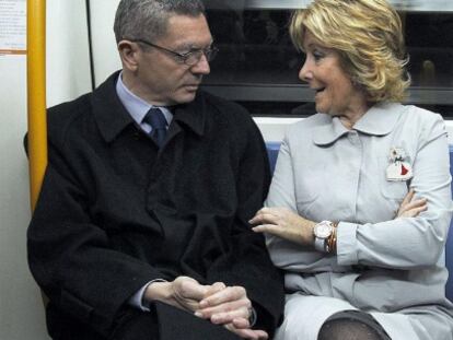 Gallardón y Aguirre, inaugurando en marzo la ampliación de la línea 2.