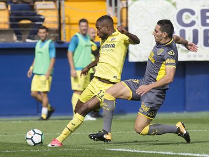 Bakambu, ante Calleri.