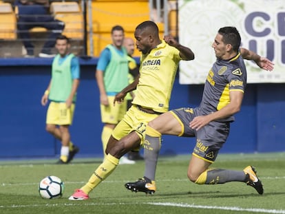 Bakambu, ante Calleri.