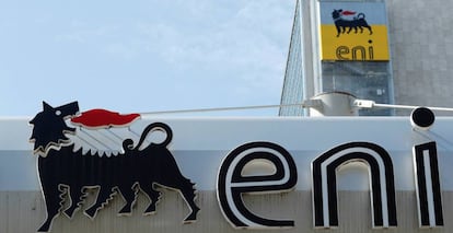 Logo de Eni en una gasolinera de Roma. 