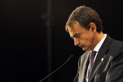José Luis Rodríguez Zapatero ha prometido que "los que más tienen" también contribuirán al ajuste fiscal.