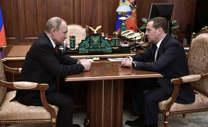 Putin e Medvedev durante reunião nesta quarta-feira no Kremlin.