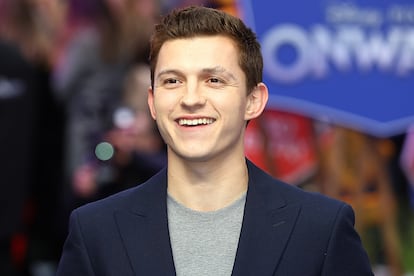 Tom Holland – Dar vida al hombre araña en la gran pantalla no dejó mucho tiempo al actor de 24 años para cultivar su vida amorosa, aunque en una entrevista con una radio británica reconoció que lo intentó en Tinder durante un tiempo. La intentona fue en balde, ya que apenas le hacían ‘match’ por pensar que era solo un niño: “Por aquel entonces solo podías usar fotos de Facebook, y yo nunca utilicé mucho el mío. Las únicas imágenes de mi Facebook eran de cuando tenía unos 12 años, así que nadie me quería”.