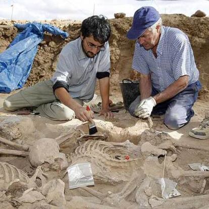 Excavación en una fosa común en la provincia de Burgos.