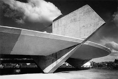 Estádio do Clube Atlético Paulistano, obra do arquiteto Paulo Mendes da Rocha.