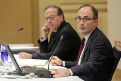 Antonio Carrascosa, director general del FROB, y Fernando Restoy, subgobernador del Banco de Espa&ntilde;a