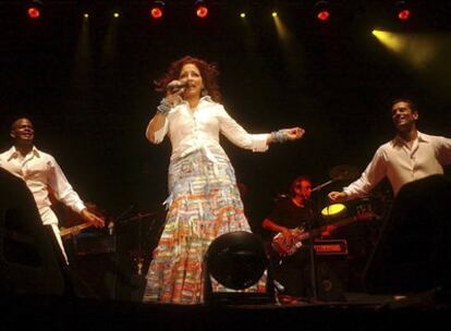 Gloria Estefan durante su actuación en Marbella