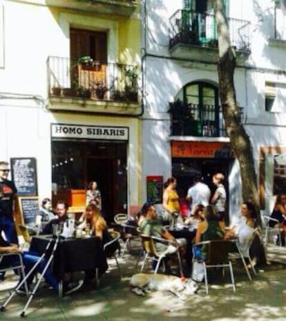 Terraza de la bodega HomoSibaris, en Barcelona.