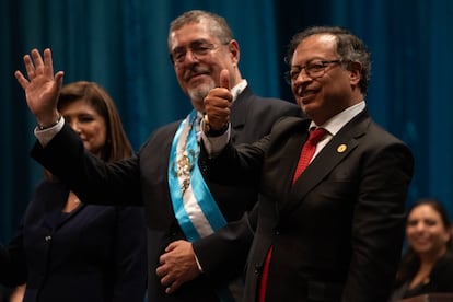 Gustavo Petro y Bernardo Arévalo, presidente de Guatemala