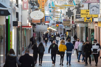 La calle peatonal de San Miguel, en Torremolinos, una de las localidades malagueñas con más residentes británicos.
