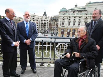 Carlos Urquijo, Arias Cañete, Azkuna y José Luis Sabas, de izquierda a derecha.