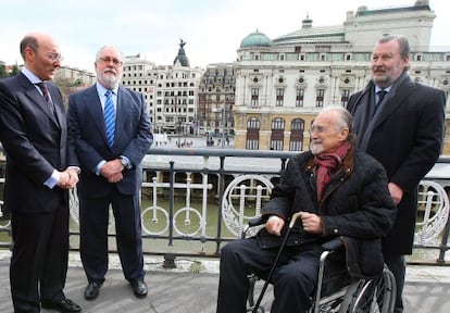 Carlos Urquijo, Arias Cañete, Azkuna y José Luis Sabas, de izquierda a derecha.