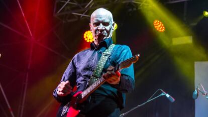 Wilko Johnson, durante su actuación la noche del viernes en el festival Altaveu.