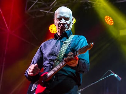 Wilko Johnson, durante su actuación la noche del viernes en el festival Altaveu.