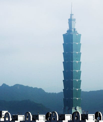 China posee ya cinco de los diez edificios más altos del mundo, aunque nunca ha tenido el de más altura del planeta, que antes del Burj Khalifa fue el Taipei 101 de Taiwán.