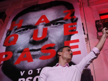 Socialist Party leader Pedro Sánchez outside the party headquarters following the general election.