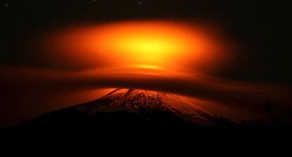 Erupción del volcán Villarrica, en Pucón (Chile).