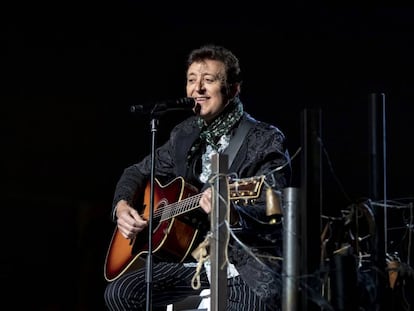 Manolo García, durante su primer concierto en el Palacio Municipal de Congresos de Madrid.