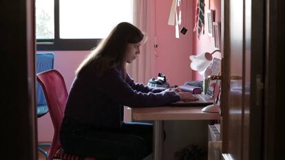 Iciar, estudiante de 17 años y miembro de Juventud por el Clima, en su casa.