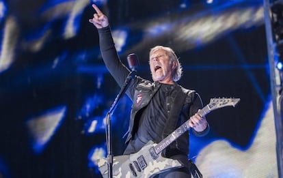 James Hetfield, líder de Metallica, durante el concierto que ofreció en Barcelona.