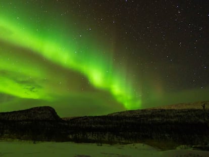 Una aurora boreal en el cielo de Noruega. 