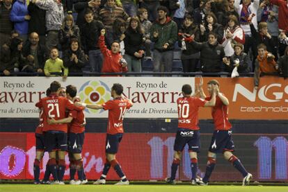 El doblete de Pandiani no sirve para doblegar al Málaga