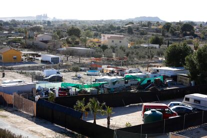 Asentamiento ilegal en la partida de Verdegás, Alicante.