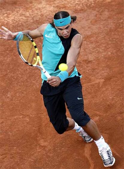 Nadal volea ante Bracciali