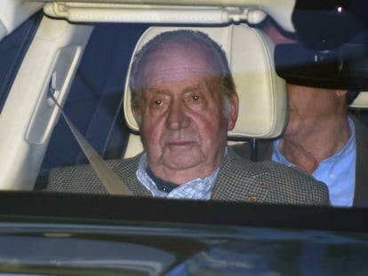Juan Carlos I, el pasado enero, acude al hospital a visitar a su sobrina Simoneta Gómez Acebo.
