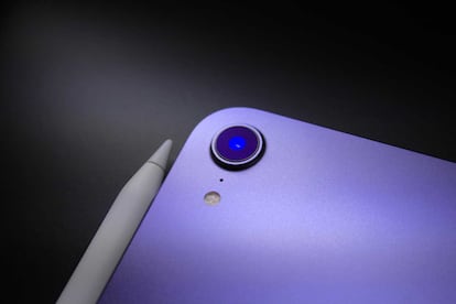 Cámara de un iPad Mini de Apple