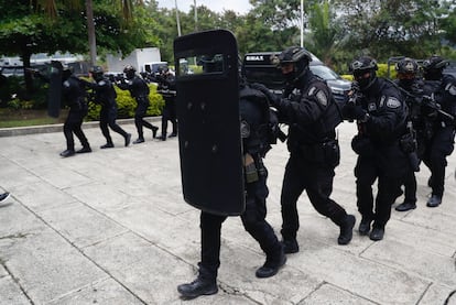 Integrantes del grupo SWAT de la polica colombiana, en Cali.