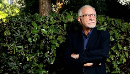 El escritor José María Merino, hoy viernes, en Madrid.