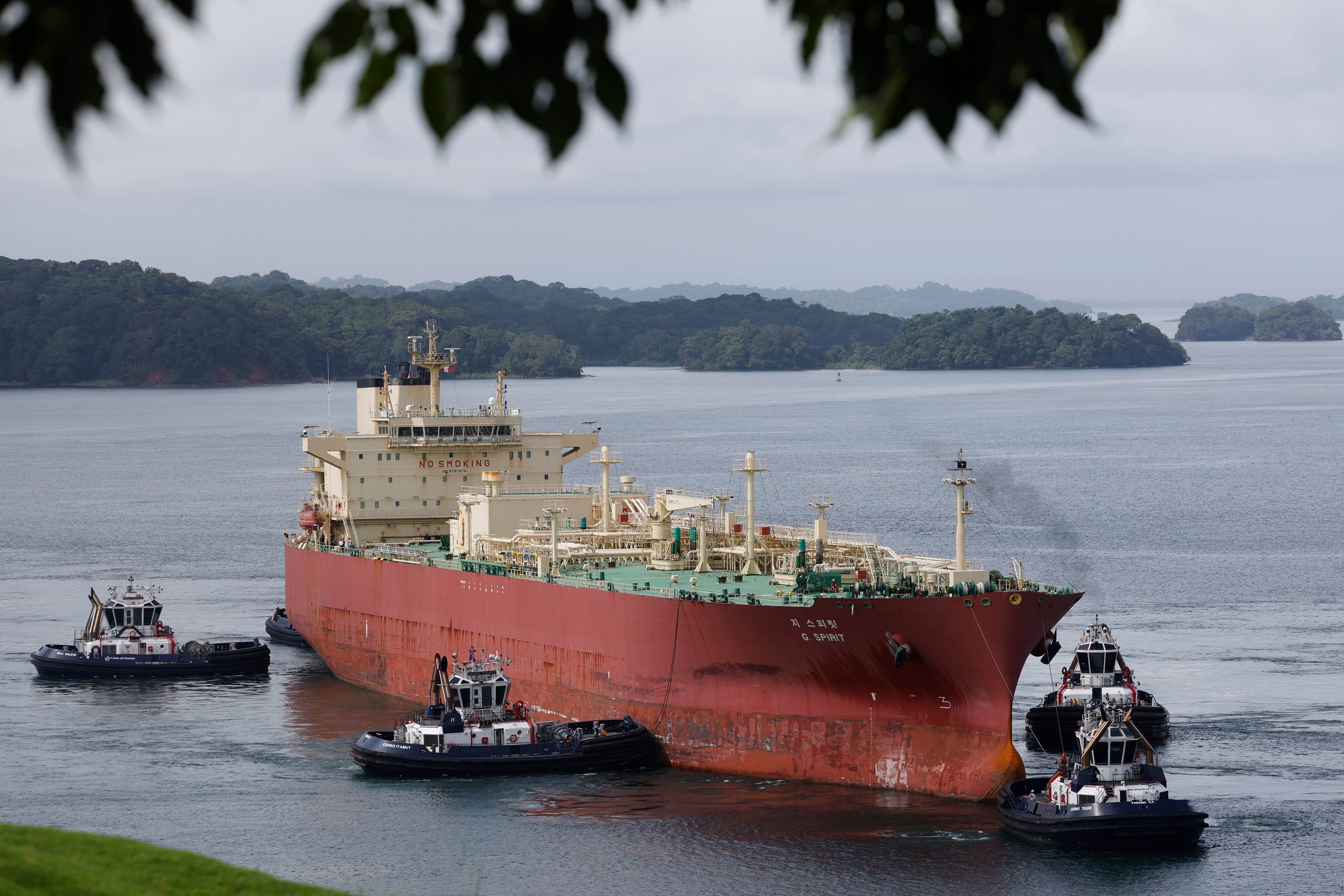El petróleo toca los 100 dólares el barril