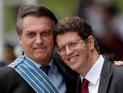 Jair Bolsonaro e Ricardo Salles em evento no dia do aviador, nesta sexta-feira.