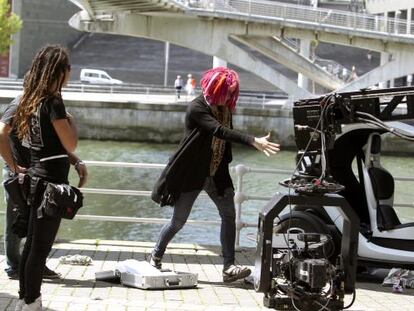 La cineasta Lana Wachowski, durante el rodaje el pasado mayor en Bilbao de la pélicula 'El destino de Júpiter'.