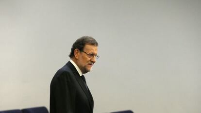 El president del Govern espanyol, Mariano Rajoy, en arribar a una compareixença al palau de la Moncloa.